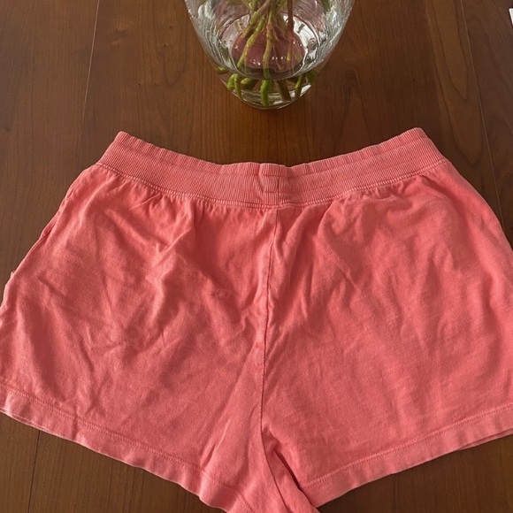Gap Shorts - Picture 3 of 5